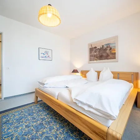 Apartamento 8001 Gemuetliche 2,5-zimmer-wohnung Mit Wunderschoenem Ausblick Richtung Scuol *